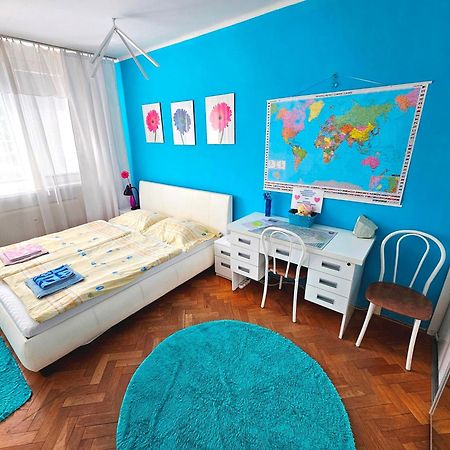 Cozy Blue Apartment Prešov Esterno foto