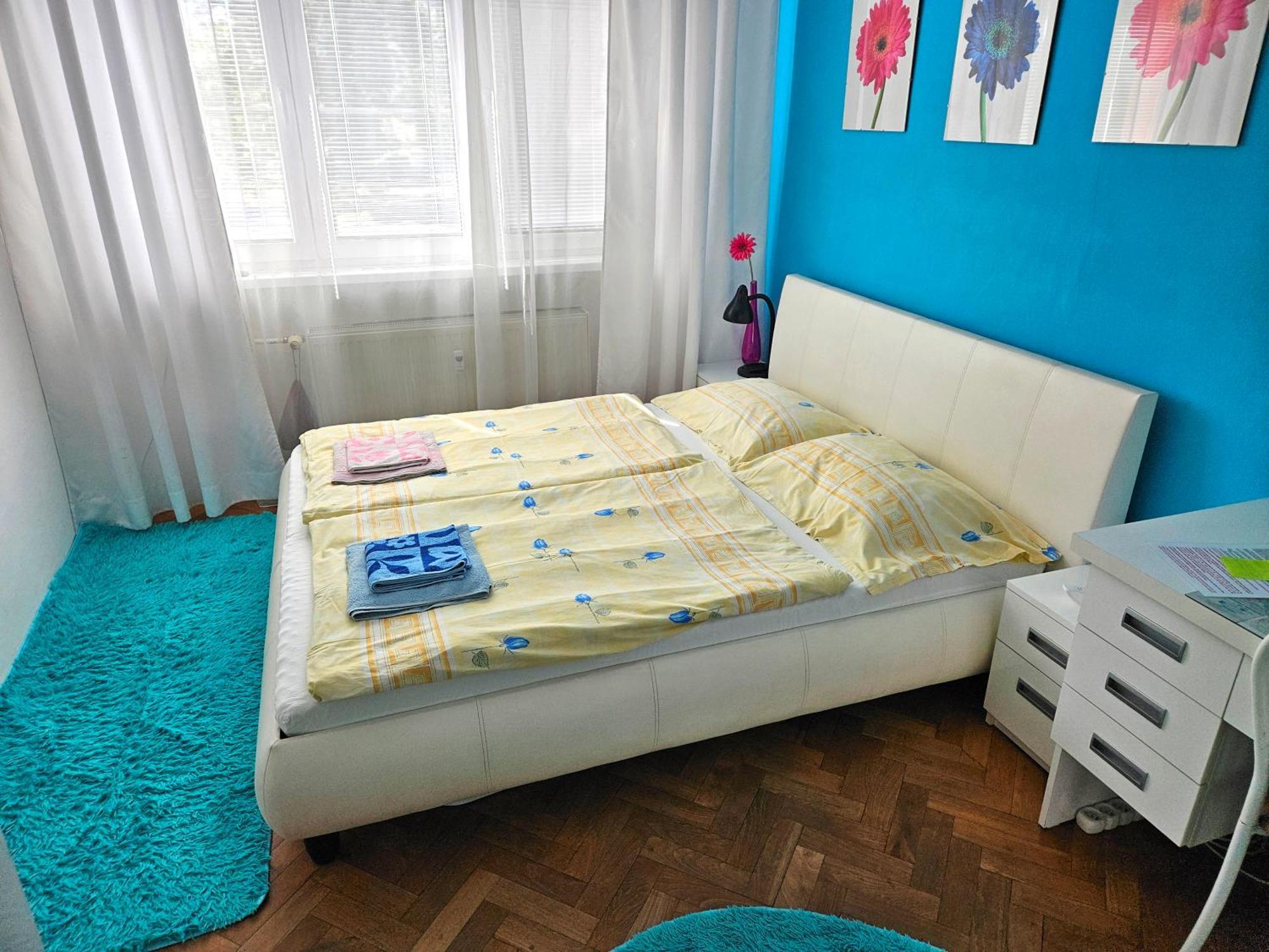 Cozy Blue Apartment Prešov Esterno foto