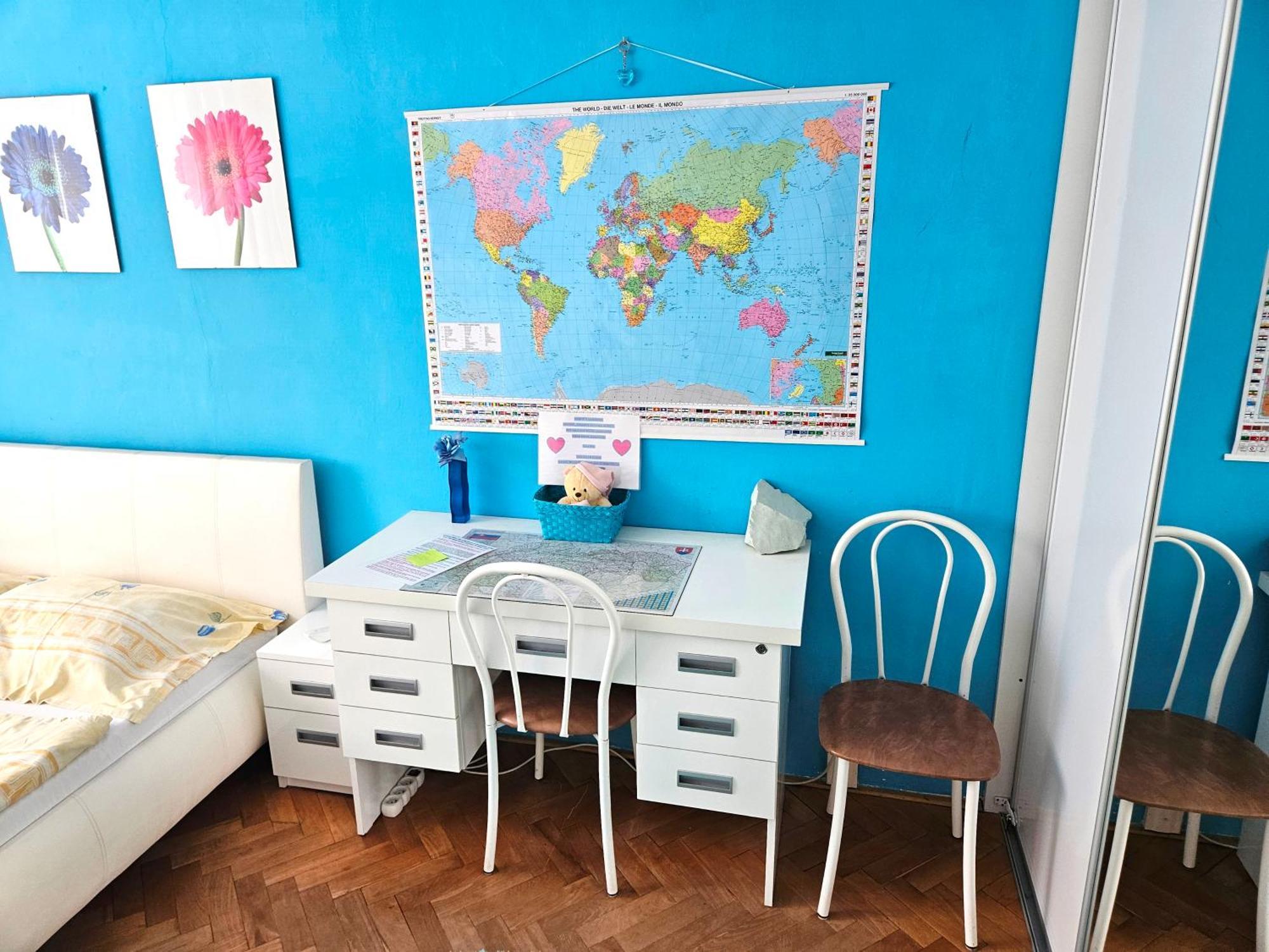 Cozy Blue Apartment Prešov Esterno foto